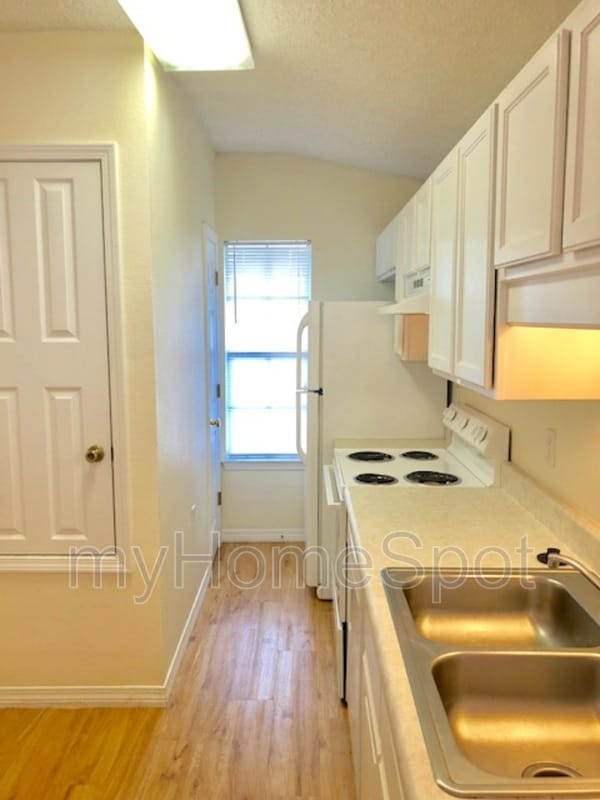 9704 Cobblebrook Dr in Pensacola, FL - Building Photo - Building Photo