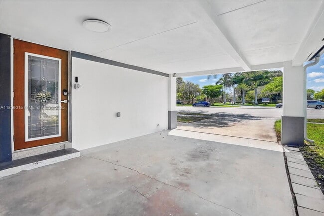 2000 SW 4th Ave in Fort Lauderdale, FL - Building Photo - Building Photo