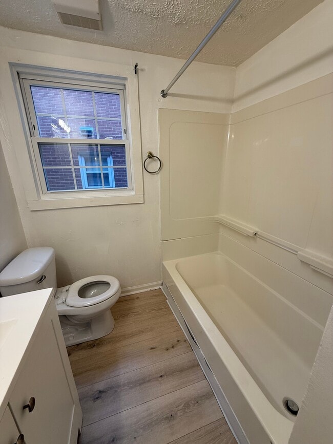 3641 Ingleside Rd, Unit DN in Shaker Heights, OH - Building Photo - Building Photo