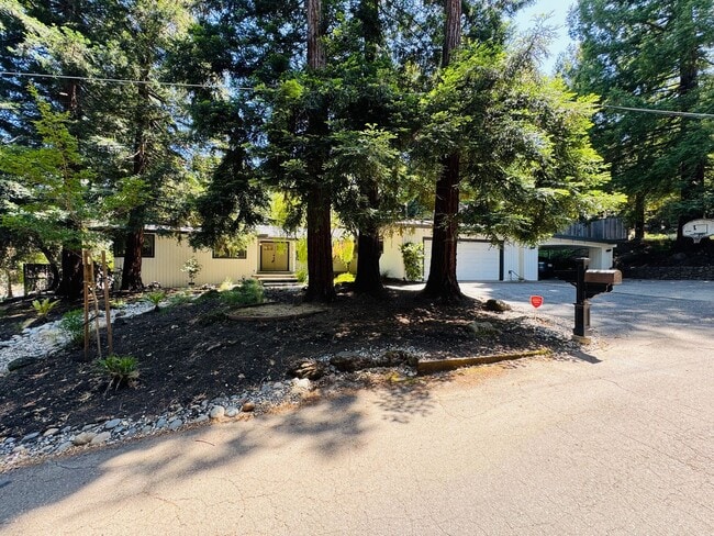property at 1 Kirkcrest Ct