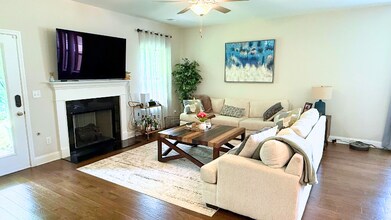 1074 Watermark Way in Mount Juliet, TN - Building Photo - Building Photo