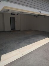 2701 Pond Dr in St. Francis, WI - Building Photo - Building Photo