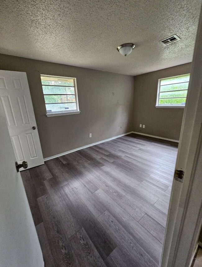 5300 Creekwood Terrace in Oklahoma City, OK - Building Photo - Building Photo