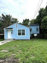 3777 Lilly Rd N in Jacksonville, FL - Building Photo