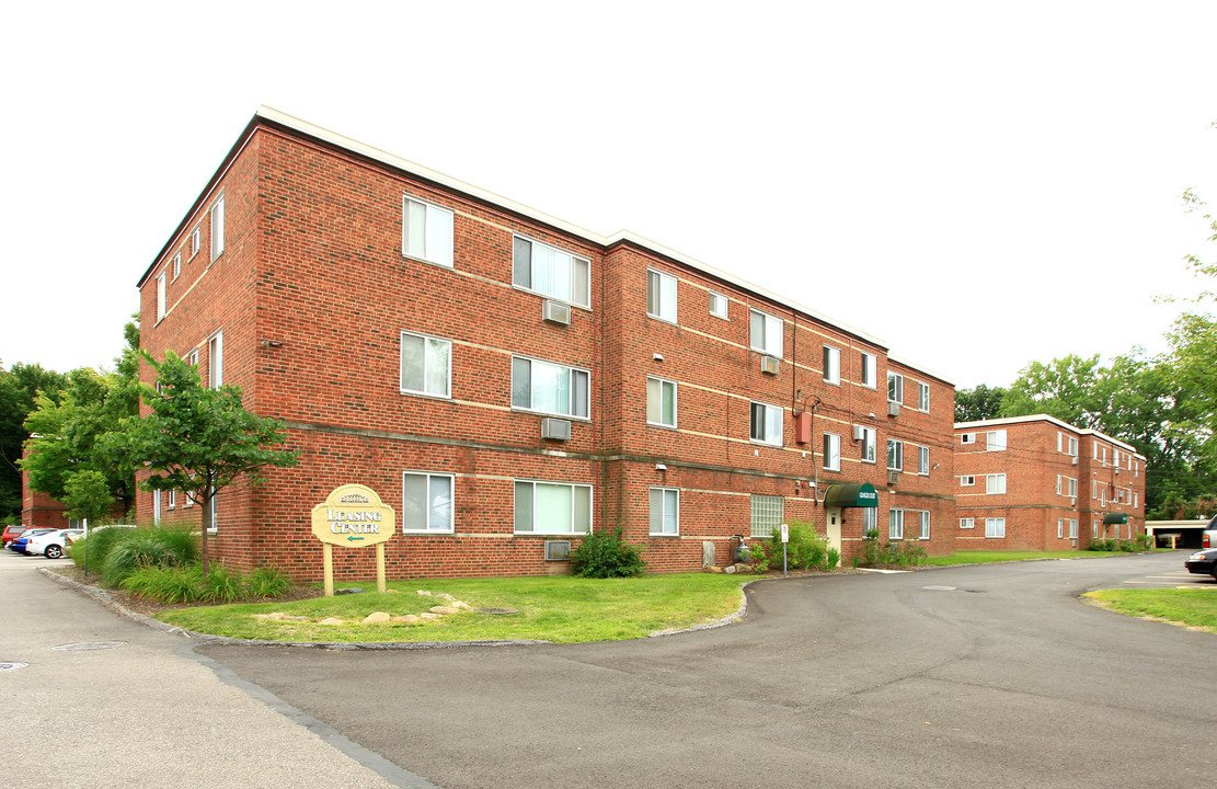 Granger Court Apartments in Maple Heights, OH - Building Photo