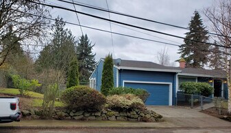 3601 NE 145th St in Seattle, WA - Building Photo