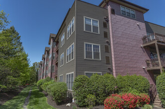 Stonewood Condominiums in Norwalk, CT - Building Photo - Building Photo