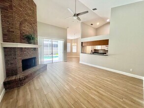 1922 Wood Bend St in Tarpon Springs, FL - Building Photo - Building Photo