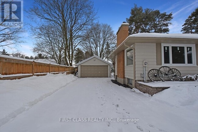 5373 Aurora Rd in Whitchurch-Stouffville, ON - Building Photo - Building Photo