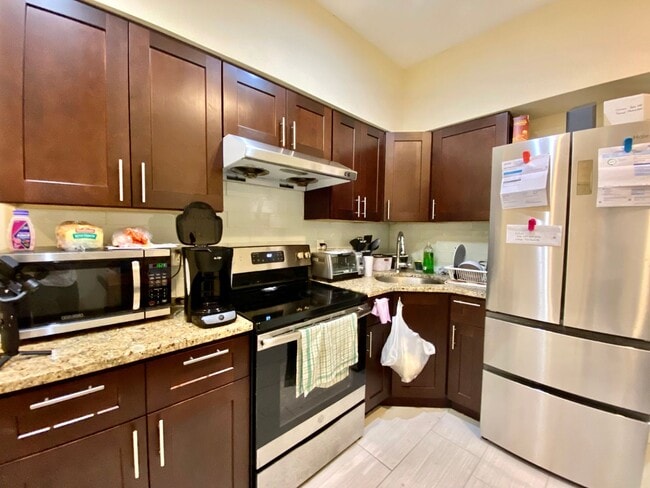 property at 2221 N Park Ave