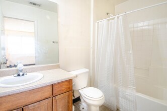 6686 Palo Verde Ave, Unit B in Twentynine Palms, CA - Building Photo - Building Photo