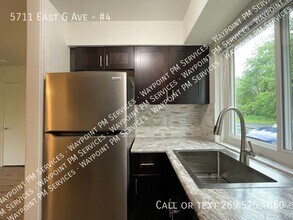 5711 E G Ave in Kalamazoo, MI - Building Photo - Building Photo