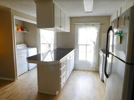 Mansion on Mason in Wildwood, FL - Building Photo