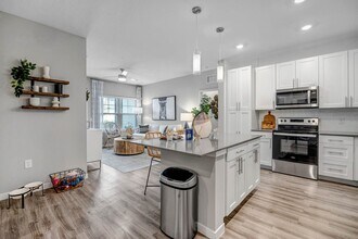 Avasa Grove West in Wesley Chapel, FL - Building Photo - Building Photo