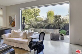 2425 Clement Ave in Los Angeles, CA - Building Photo - Building Photo