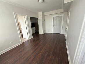 3420 W Irving Park Rd in Chicago, IL - Building Photo - Building Photo