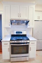 98 Toxteth St in Brookline, MA - Building Photo - Building Photo