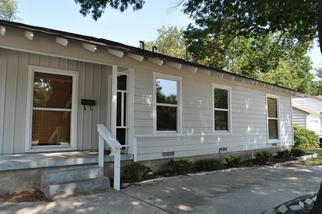 property at 1416 Easton Rd