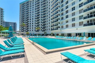 3725 S Ocean Dr, Unit 508 in Hollywood, FL - Foto de edificio - Building Photo