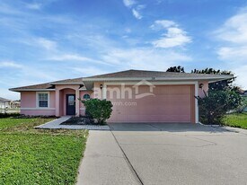 300 Miami Pl in Kissimmee, FL - Building Photo