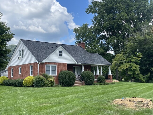 property at 1269 Beaverdam Rd