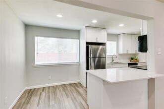 5444 Gaston Ave in Dallas, TX - Building Photo - Building Photo