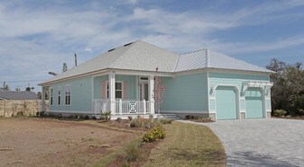 Sea View Cottages in St. Augustine, FL - Building Photo