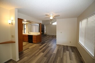 5110 W Kadota Ave in Fresno, CA - Building Photo - Building Photo