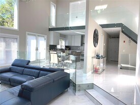 3655 Pequash Ave in Cutchogue, NY - Building Photo