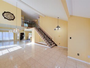 10130 Berry Limb Dr in Houston, TX - Building Photo - Building Photo