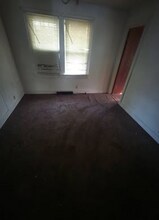1045 E Moore St in Decatur, IL - Building Photo - Building Photo