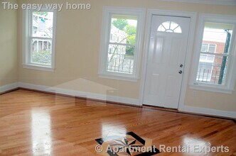 37 Edgar Ave, Unit 2 in Somerville, MA - Building Photo - Building Photo