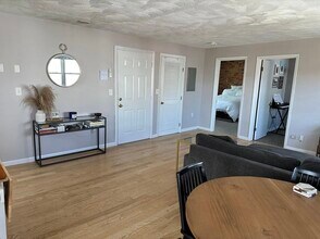 314 E 8th St in Boston, MA - Foto de edificio - Building Photo