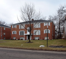 44 N Pershing Ave in Akron, OH - Building Photo