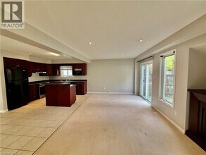 655 Violet St in Waterloo, ON - Building Photo - Building Photo