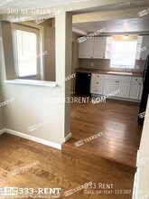 300 NE Green St in Lee's Summit, MO - Building Photo - Building Photo