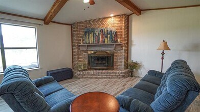 720 Pebble Beach Dr in Garland, TX - Building Photo - Building Photo