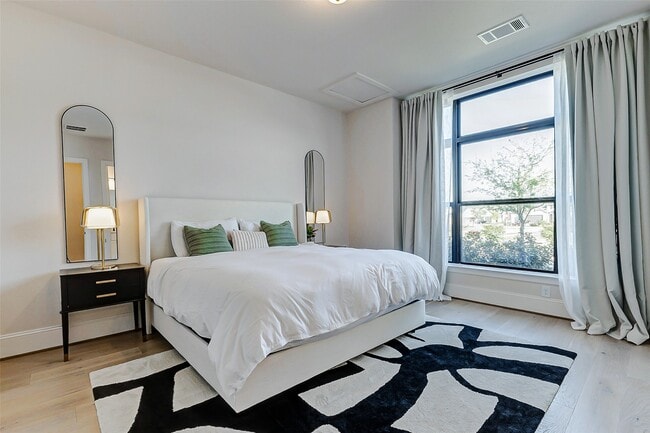 property at 7606 Redwoods Frst Dr