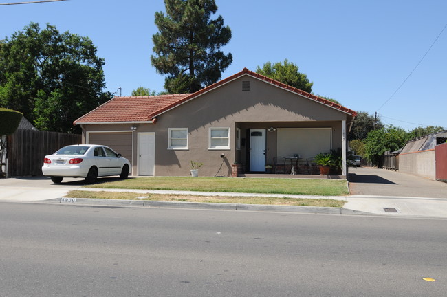 1809 N Parker Ave in Tracy, CA - Building Photo - Building Photo