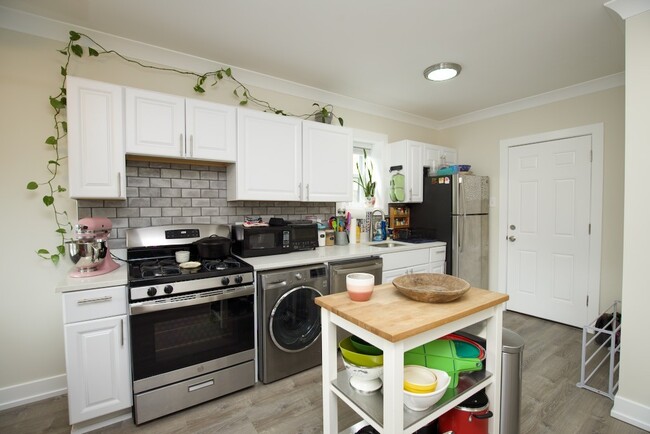 2131 W Giddings in Chicago, IL - Building Photo - Building Photo