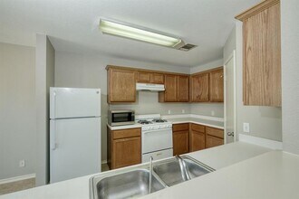 495 Atlantis in Kyle, TX - Building Photo - Building Photo