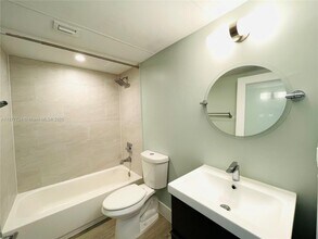 1100 10th St in Miami Beach, FL - Building Photo - Building Photo