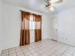 5910 Buffridge Trail in Dallas, TX - Building Photo - Building Photo