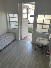 8508 SW 16th Ct in Davie, FL - Building Photo - Building Photo