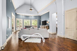 5106 Sloan Cir in Rogers, AR - Foto de edificio - Building Photo