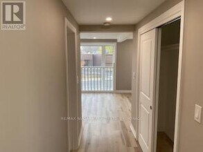 3976 Portage Rd in Niagara Falls, ON - Foto de edificio - Building Photo