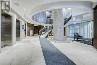 8323 Kennedy Rd in Markham, ON - Building Photo - Building Photo