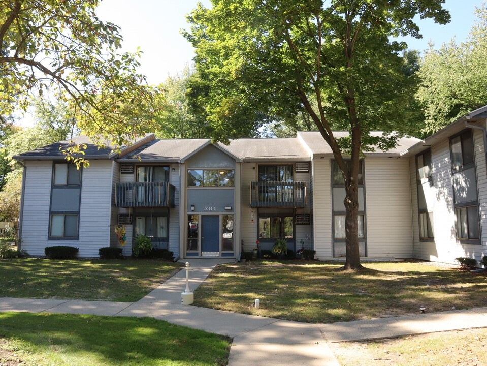 Beech Trail Apartments in Montrose, MI - Building Photo