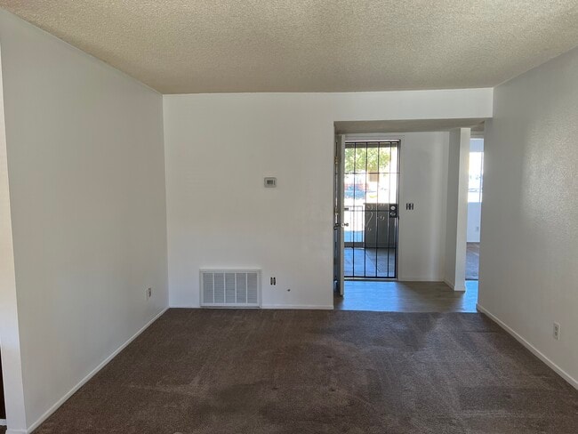 1931 Nuevo St in Hemet, CA - Building Photo - Building Photo