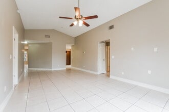 297 Chicago Woods Cir in Orlando, FL - Building Photo - Building Photo